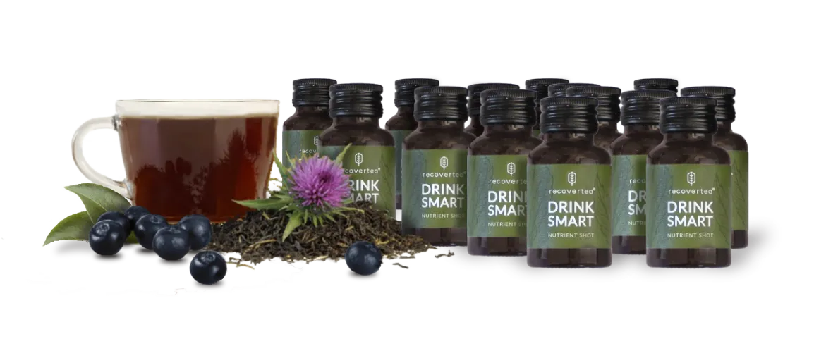 Recovertea Produktfoto als 28 Flaschen Vorratspack schön drapiert